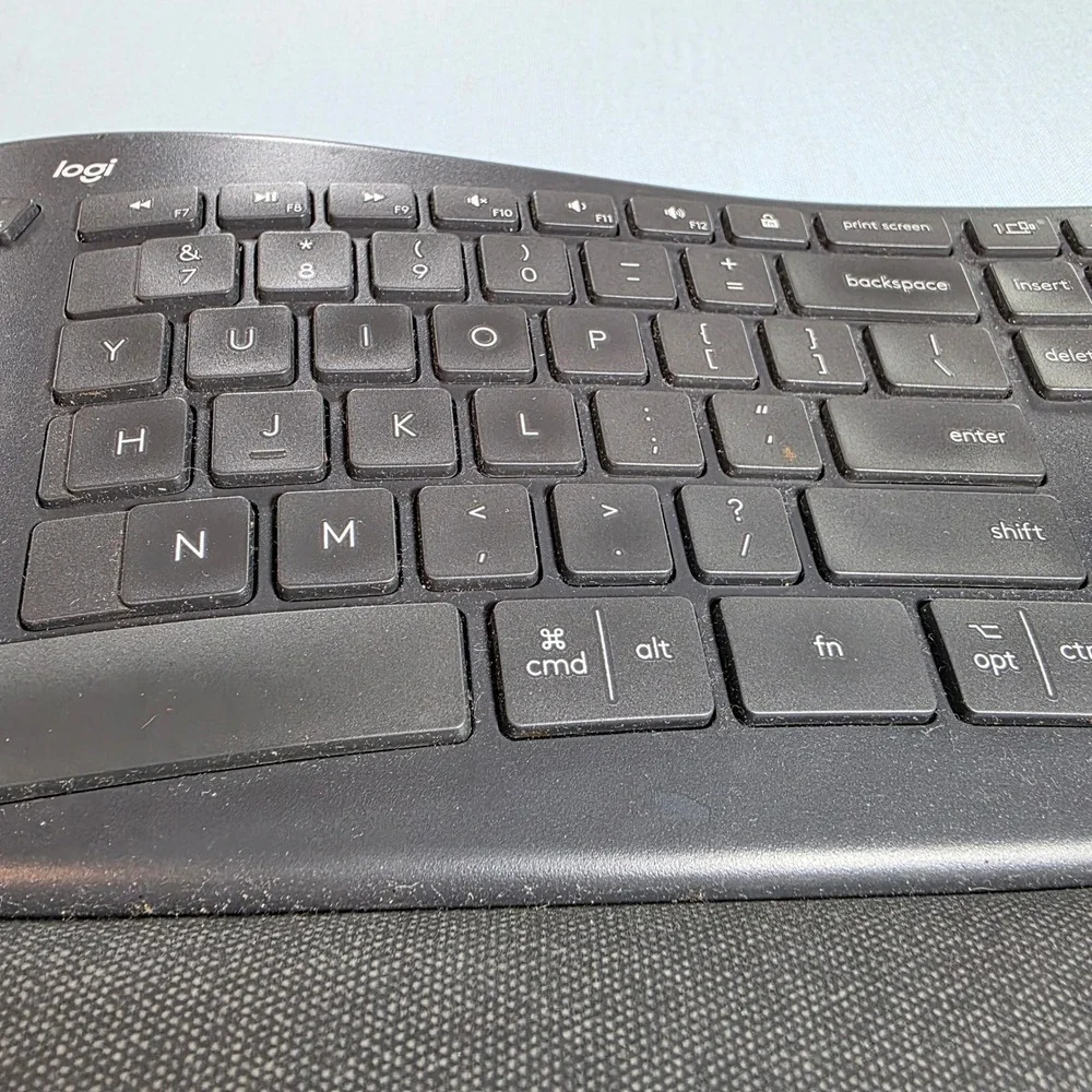 Logitech Ergo K860 Wireless Split Keyboard YR0072 Black Ergonomic Bluetooth USB